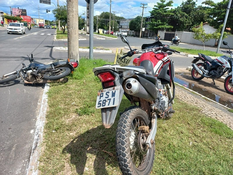 Motocicleta utilizada durante fuga de casal em Teresina.