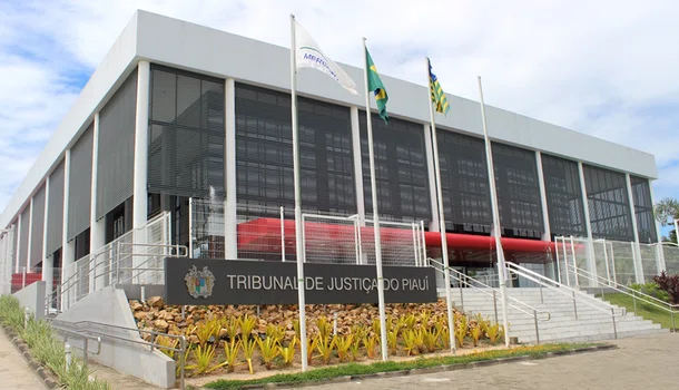Tribunal de Justiça do Piauí decreta ponto facultativo dia 15 de agosto