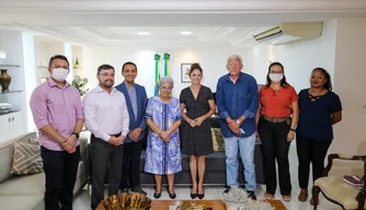 Governadora Regina Sousa se reúne com organizadores do Salipi