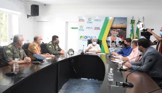 Regina Sousa debate sobre estratégias durante período de seca no Piauí.