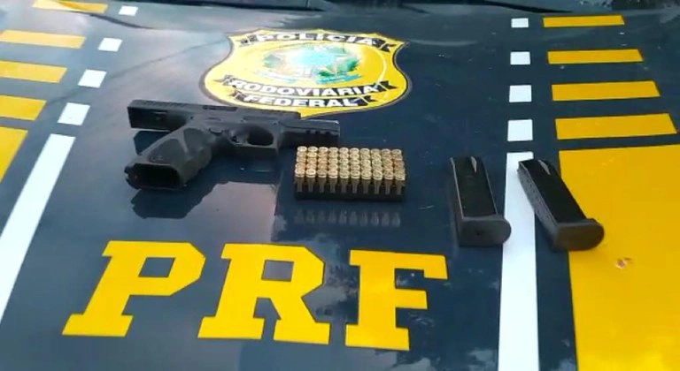 PRF prende homem em Bom Jesus por porte ilegal de arma de fogo e munições