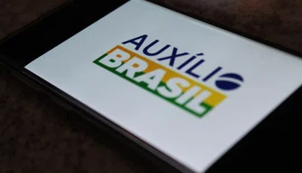 Auxílio Brasil.