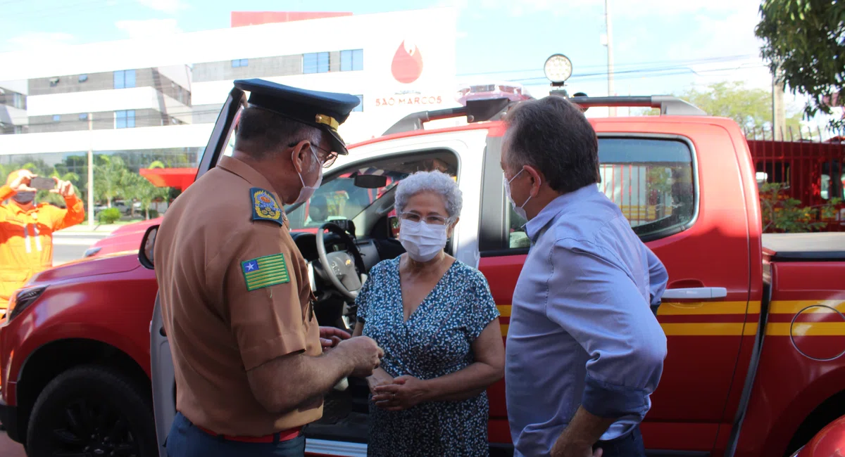 Regina Sousa na Solenidade de entrega de viaturas para corpo de bombeiros