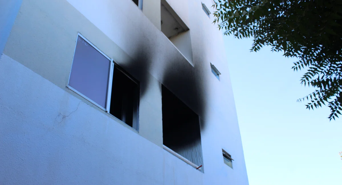 Incêndio atinge apartamento no bairro Uruguai em Teresina