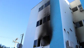 Incêndio atinge apartamento no Bairro Uruguai