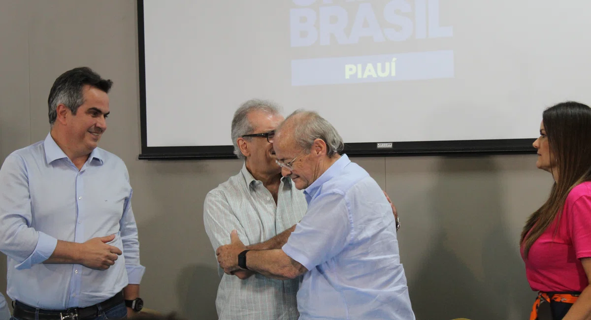 Oficialização do apoio de João Vicente Claudino a Sílvio Mendes