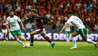 Flamengo vence Juventude e se aproxima do G6