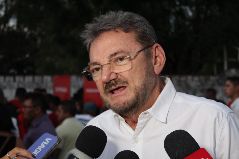 Candidato a deputado federal pelo Piauí, Wilson Martins (PT)