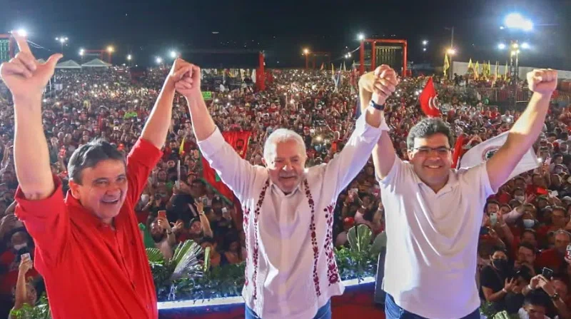 Lula participa de ato em Teresina