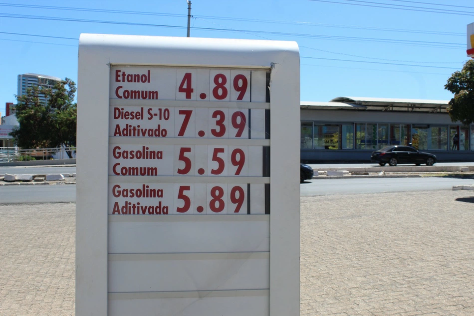 Preço da gasolina chega a R$5,59 em Teresina