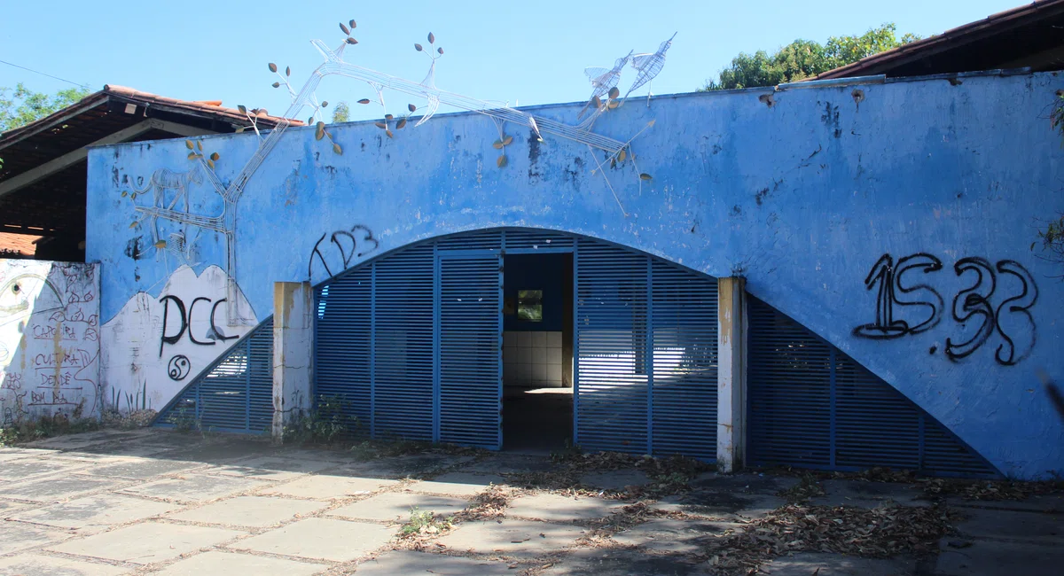 Centro de Convivência municipal está abandonado na Vila Bandeirantes