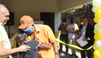 Entrega de casa para popular