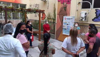 HUT orienta familiares e acompanhantes de pacientes a prevenir infecções