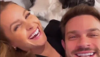 Carla Diaz e Felipe Becari