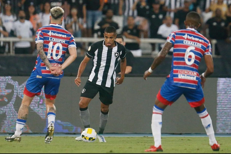 Botafogo joga contra Fortaleza neste domingo no Castelão