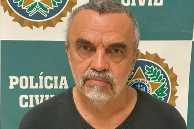 Ator José Dumont é preso por suspeita de armazenamento de pornografia infantil.