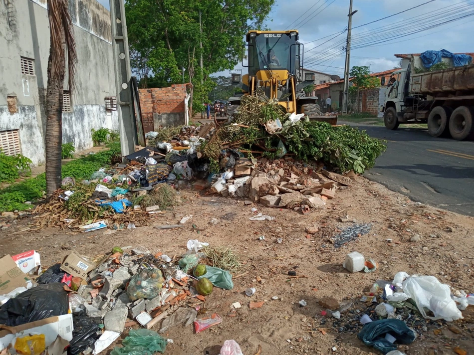 SEMDUH aplicou mais de 1.200 multas por descarte irregular de lixo.