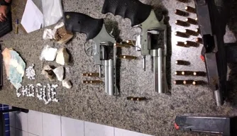 Polícia Militar apreende armas de fogo, munições e entorpecentes em Luís Correia.