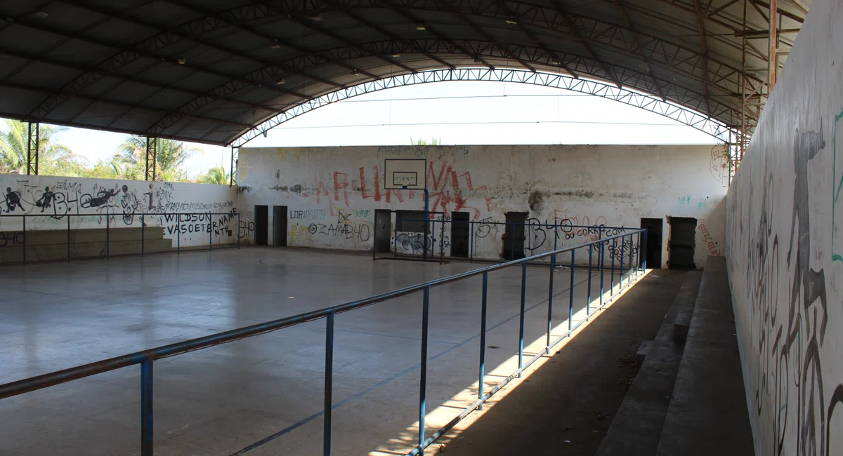 Ginásio Poliesportivo abandonado - Jacinta Andrade