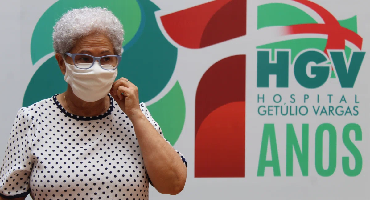 Regina Sousa na Inauguração da Farmácia Central do HGV