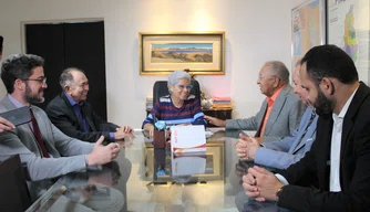 Governadora Regina Sousa se reúne com Dr. Pessoa