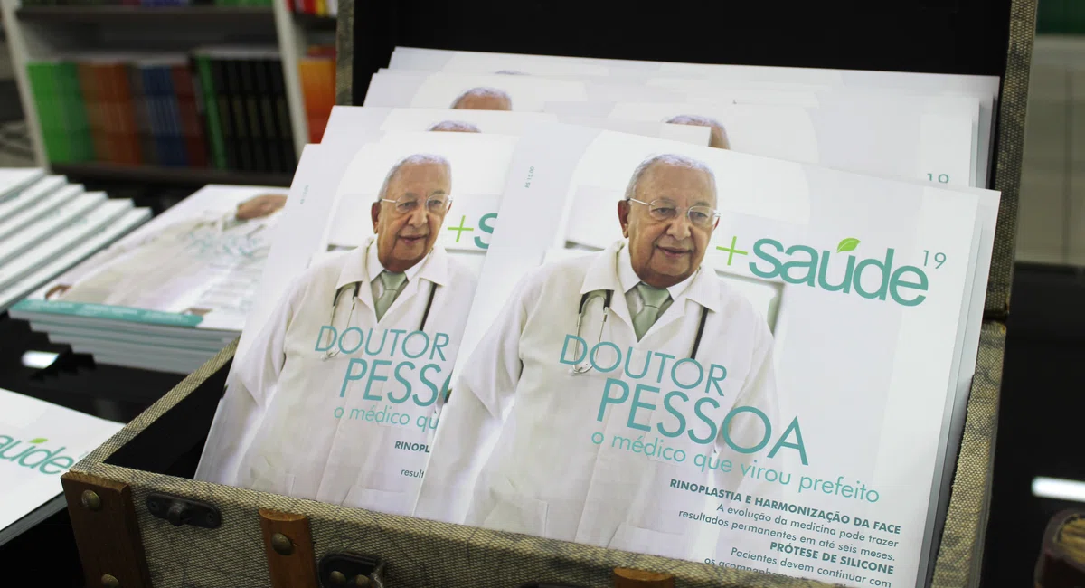 Dr. Pessoa é homenageado na capa da 19 ª Revista + Saúde