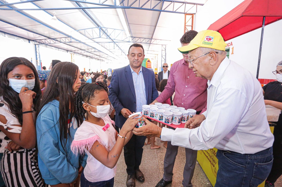 Prefeito visita escola que alcançou o primeiro lugar no IDEB dos anos iniciais no Piauí