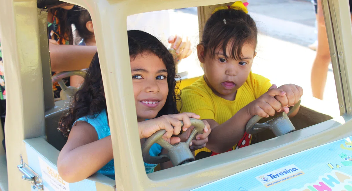 Dr. Pessoa visita lazer infantil na Santa Maria da Codipi