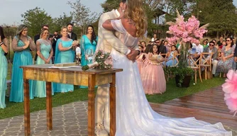 Viviane Di Felice e Enrico Degan se casam em celebração realizada na cidade de Sorocaba.