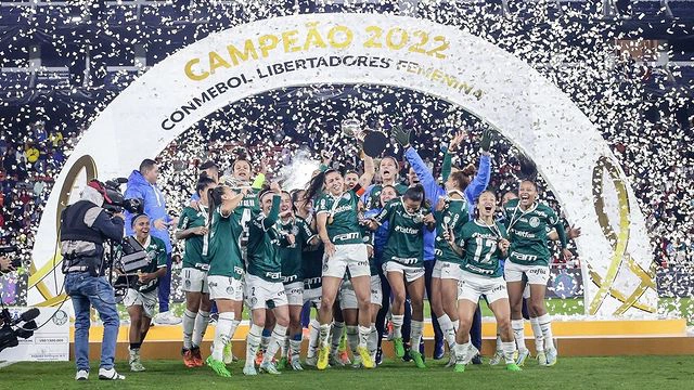 Palmeiras conquista título inédito da Libertadores da América.
