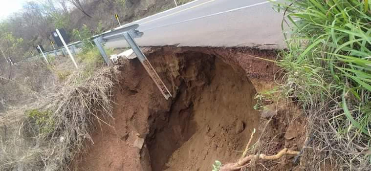 Erosão na BR 316, em Picos.