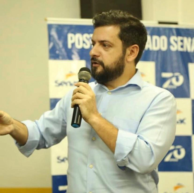 Rafael Fonteles anuncia economista Victor Hugo para Investe Piauí