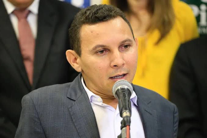 Rafael Fonteles anuncia permanência de Mauro Eduardo na SEID