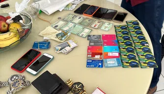 Polícia Civil fecha fábrica de documentos falsos na zona Leste de Teresina.