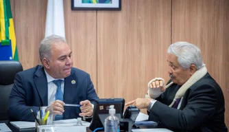 Senador Elmano Férrer se reúne com ministro Marcelo Queiroga.