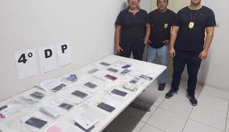 4ª Delegacia de Polícia de Teresina realiza a restituição de 22 celulares.