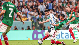 Argentina vence México por 2 a 0 na segunda rodada da Copa do Catar.