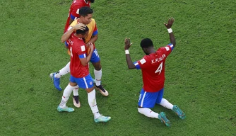 Costa Rica vence Japão por 1 a 0.