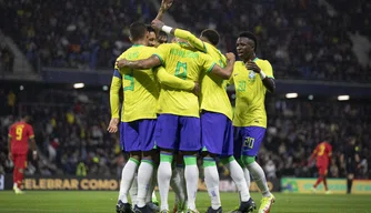 Brasil e Suíça disputam primeira vaga nas oitavas do grupo G