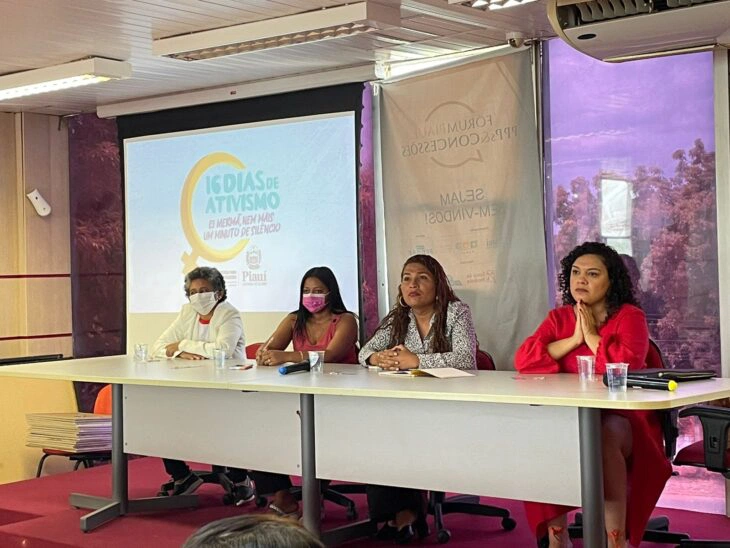 Coordenadoria das Mulheres discursa sobre violência doméstica