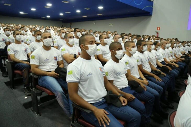 Polícia Militar apresenta aula para aprovados em concurso no Piauí.