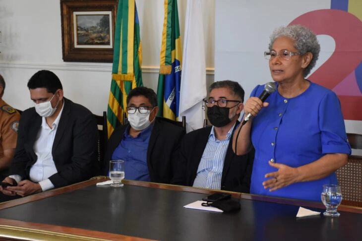 Governadora Regina Sousa na solenidade do Piauí Fomento