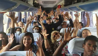 PRF realiza ação educativa em Ônibus de Picos.