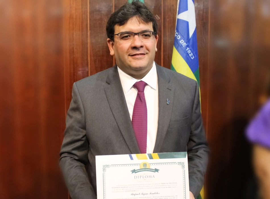 Rafael Fonteles é diplomado governador do Piauí pelo TRE