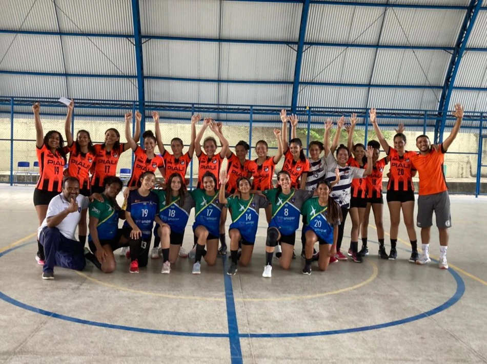Handebol feminino piauiense inspira time escolar em competição