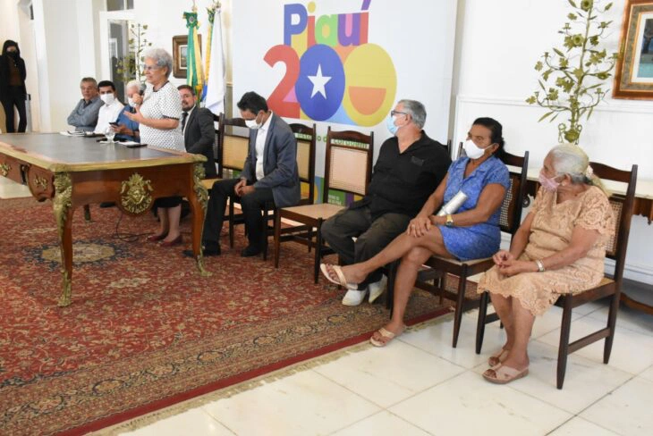 Governadora certifica mestres da cultura como Patrimônio Vivo do Piauí