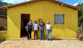 ADH entrega moradias para comunidades quilombolas