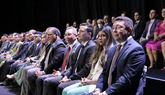 Governador Rafael Fonteles empossa 43 novos secretários
