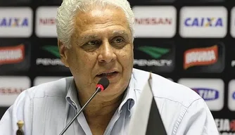 Roberto Dinamite, ex-jogador de futebol.
