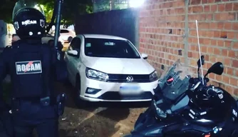 ROCAM recupera veículo roubado na zona Sul de Teresina.
